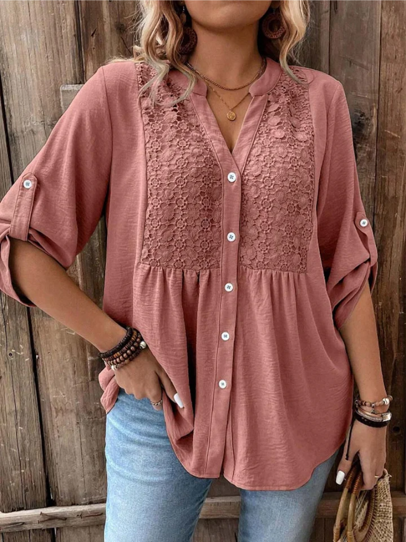 Noor – Blus med V-hals och knappar