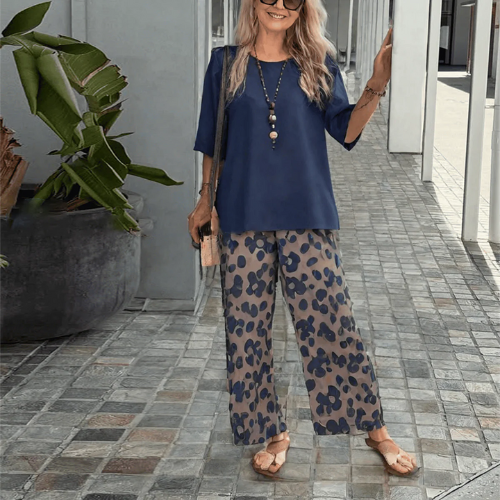 Karin – Set med topp och byxor med tryck